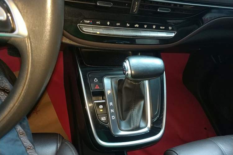 Used GAC Trumpchi M6 2019 270T DCT Luxury Edition (6-seater) China VI Gear Lever