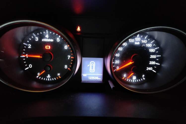 Used Haval H6 2015 Upgraded Model 1.5T Manual Two-Wheel Drive Urban Version
