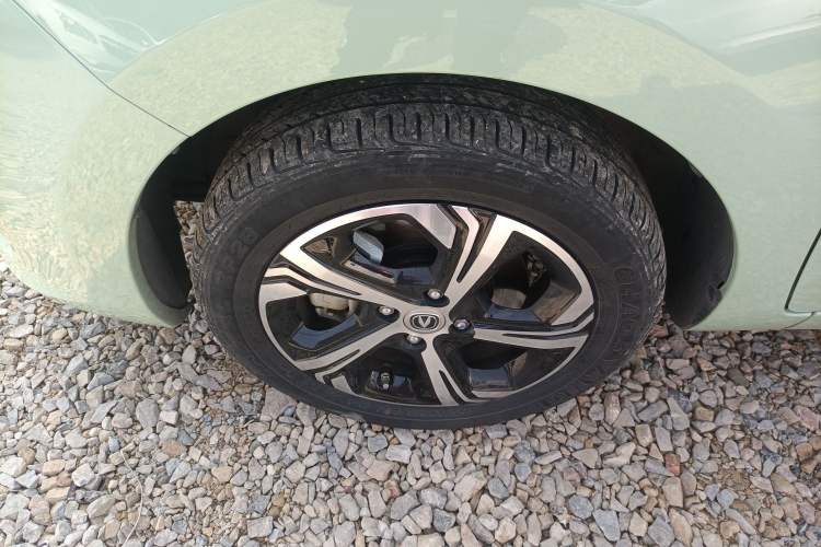 Used CHANGAN OSHAN Benni E-Star 2022 Qingxin Edition Colorful Model Lithium Iron Phosphate Left Front Wheel Hub