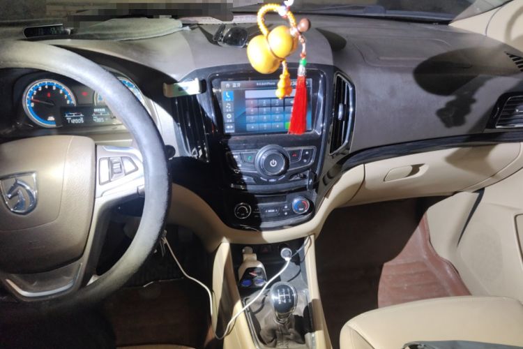 Used Baojun 730 2015 1.8L Manual Luxury Navigation ESP Version 7-seater