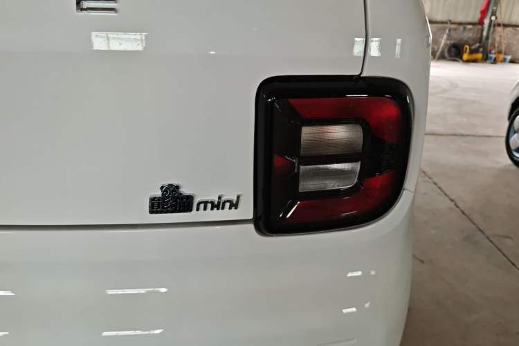 Used Geely Galaxy Panda 2024 Panda Mini 200km Endurance Bear Right Rear Taillight