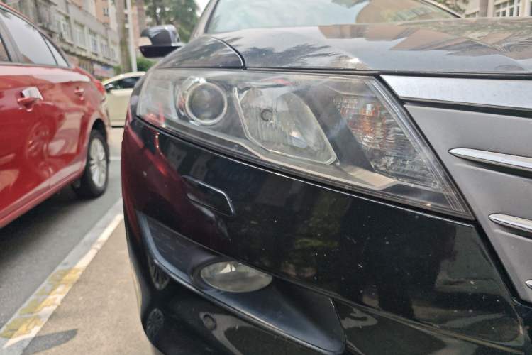 Used Honda Crosstour 2012 2.4L Luxury Edition Right Front Headlight