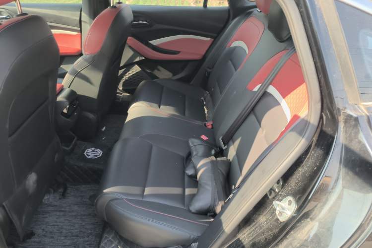 Used MG 5 2021 180 DVVT CVT Youth Luxury Edition

