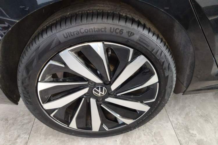 Used Volkswagen Passat 2024 380TSI Dragon Edition
