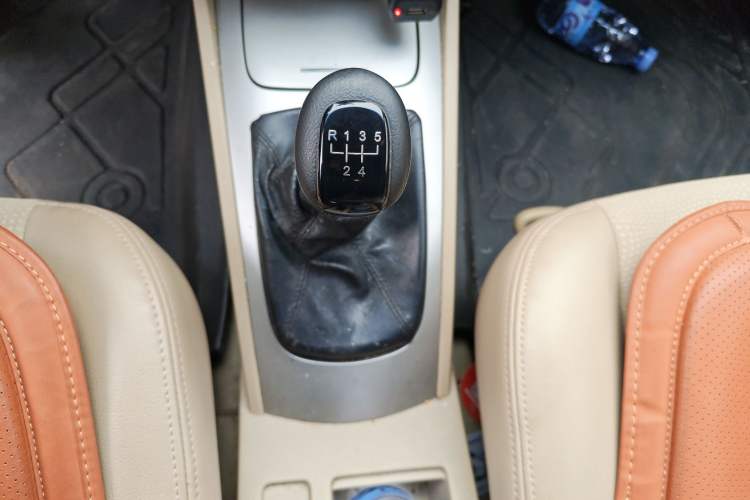 Used Buick Excelle 2013 1.5L Manual Classic Model