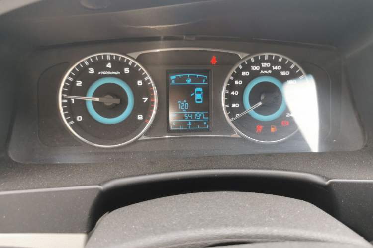 Used Geely Auto Vision 2015 1.5L Manual Elite Model Odometer Close Up