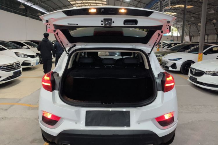 Used Geely Auto Emgrand GS 2018 Elegant Edition 1.8L Manual LingShang Model Trunk