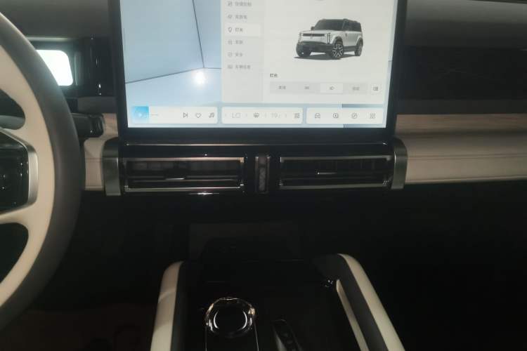 Used iCAR 03 2024 472km Four-Wheel Drive Long-Range Version
