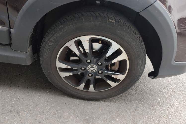 Used Dongfeng Fengon 370 2017 1.5L CVT Fashion Edition 7-Seater