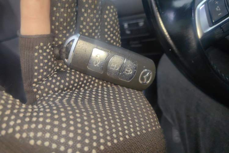 Used Mazda Atenza 2017 2.5L Blue Sky Prestige Edition Vehicle Key