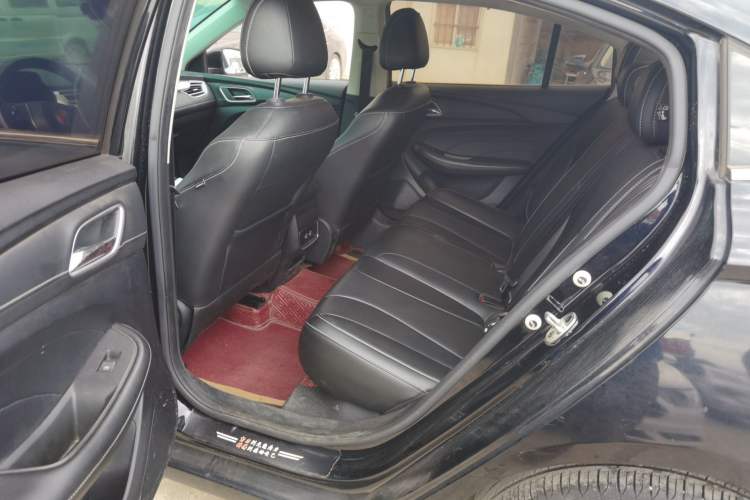 Used Roewe i5 2020 1.5L Automatic 4G Connect Luxury Flagship Edition