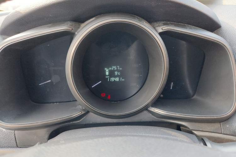 Used Oshan CX70 2016 1.6L Manual Luxury Model
