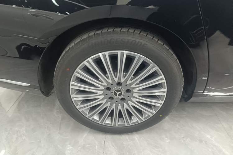 Used Mercedes-Benz E-Class 2020 E 300 L Luxury Model Right Rear Wheel Hub