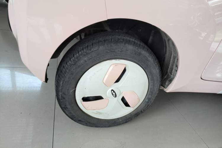 Used Chery QQ Ice Cream 2022 170km Sundae Phosphate Lithium-Ion