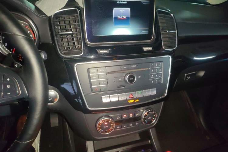 Used Mercedes-Benz GLS-Class 2017 GLS450 Middle East version Audio And AC Panel