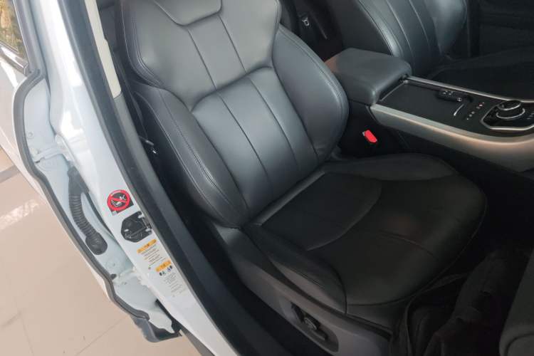 Used Land Rover Range Evoque 2018 240 PS SE Smart Brilliance Edition