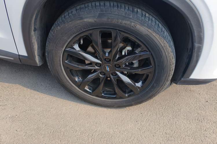 Used CHANGAN OSHAN X5 PLUS 2023 1.5T DCT Excellence Edition Right Front Wheel Hub