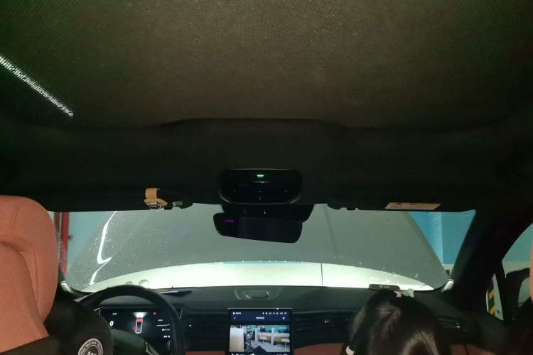 Used Nio EC6 2020 605 km Sport Edition Headliner