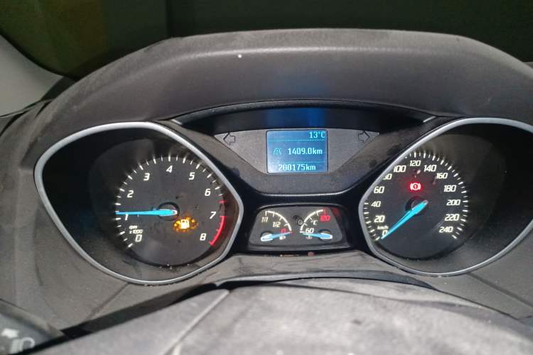 Used Ford Focus 2012 Sedan 1.6L Manual Comfort Model
