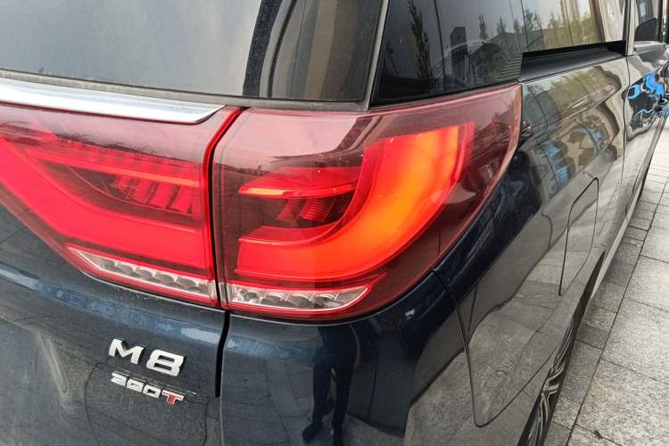 Used GAC Trumpchi M8 2021 Lingxiu Series 390T Ultimate Edition Right Rear Taillight