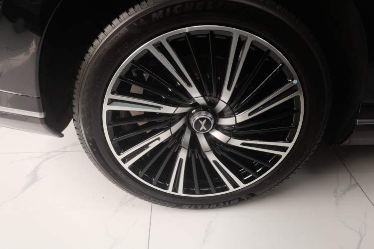 Used XPeng G9 2024 702 Pro Right Rear Wheel Hub