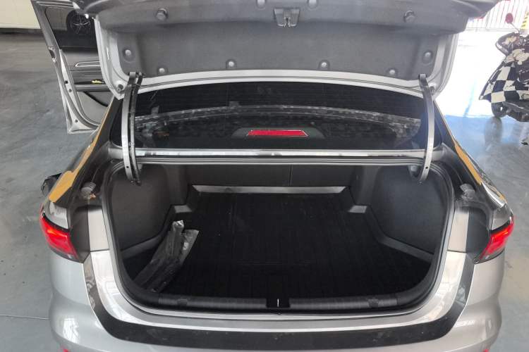 Used Geely Auto Emgrand 2022 4th Generation 1.5L CVT Luxury Model Trunk