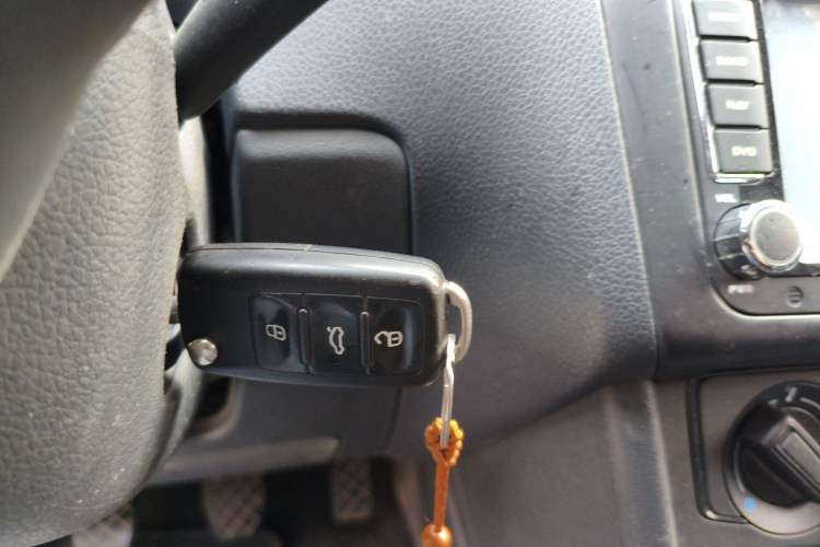 Used Volkswagen Polo 2016 1.4L Manual Fashion Model Vehicle Key