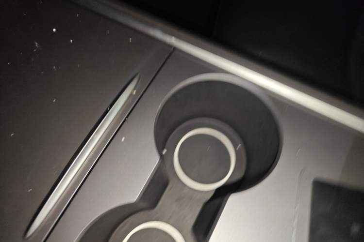 Used Tesla Model Y 2023 Rear-Wheel-Drive Version
