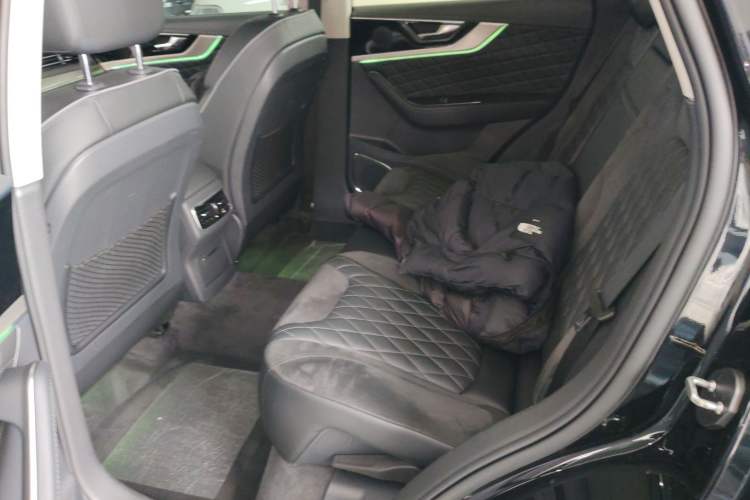 Used Hongqi HS5 2019 2.0T Smart Connect Flagship All-Wheel-Drive Version
