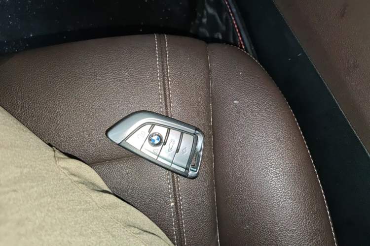 Used BMW 5 Series 2019 525Li Luxury Package Vehicle Key