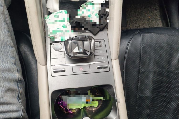 Used BYD Yuan UP 2024 401KM Leading Edition Gear Lever