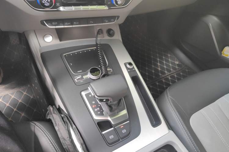 Used Audi Q5L 2020 Updated 40 TFSI Prestige Fashion Edition
