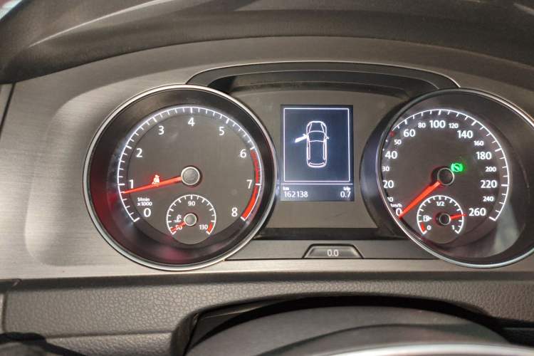 Used Volkswagen Golf 2014 1.6L Automatic Comfort Model Instrument Cluster