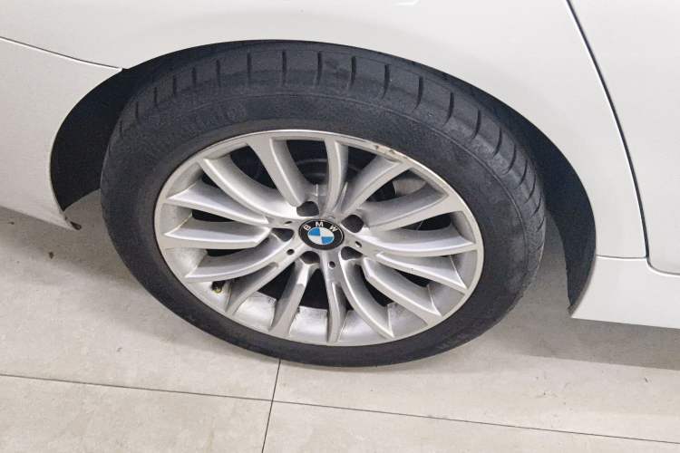 Used BMW 5 Series 2014 525Li Luxury Design Package