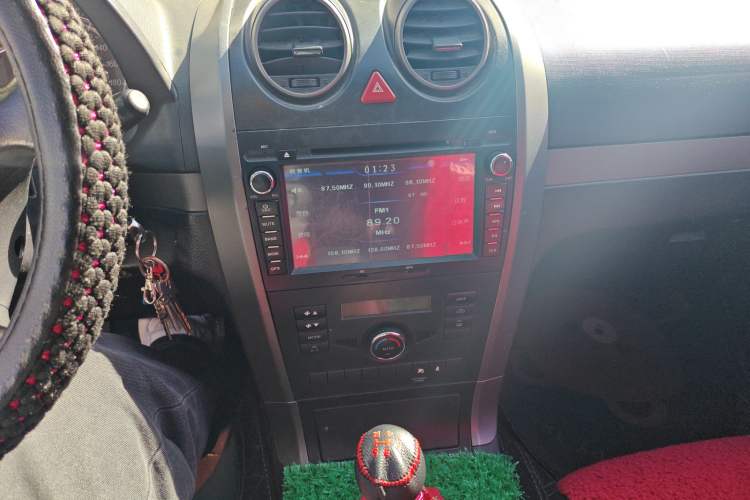 Used Haval H5 Classic 2010 European-style 2.0L Two-Wheel-Drive Luxury Model
