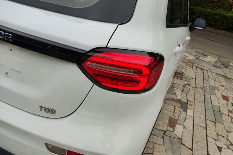 Used Leapmotor T03 2021 400 Lite Edition - Lithium-Ion Battery Right Rear Taillight