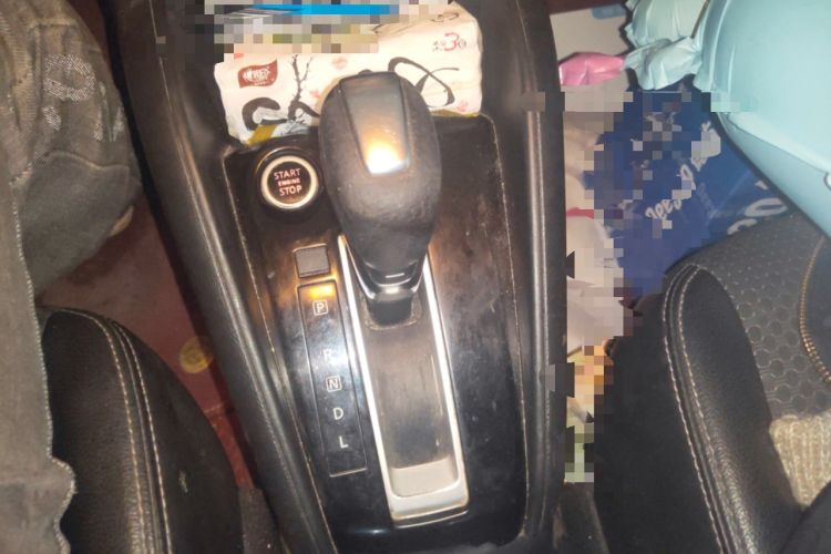 Used Nissan Kicks 2017 1.5L CVT Smart Drive Edition Gear Lever