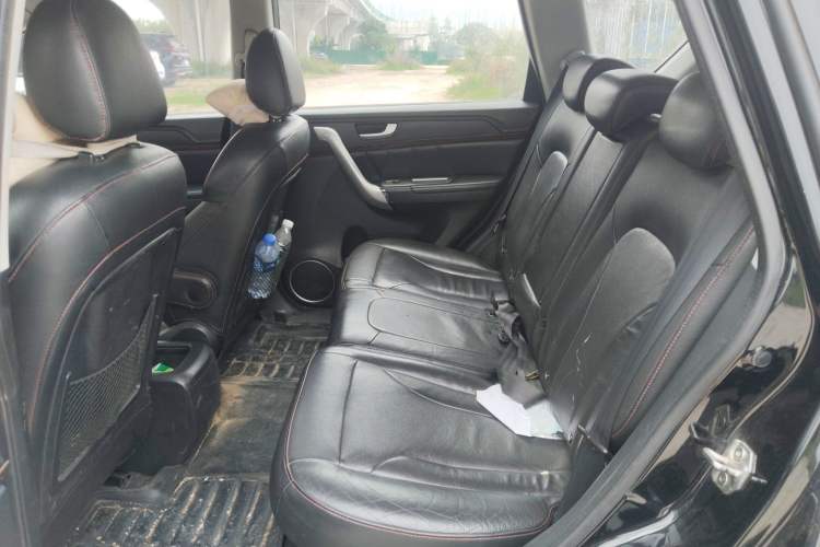 Used Haval H6 2014 Sport Version 1.5T Manual Two-Wheel Drive Elite Edition Left Rear Seat