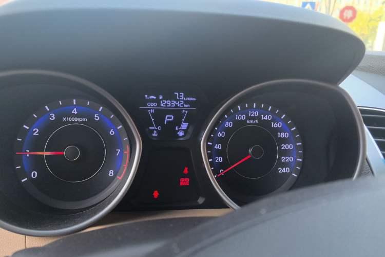 Used Hyundai Elantra (5th Generation / Langdong) 2012 1.6L Automatic Fashion Edition