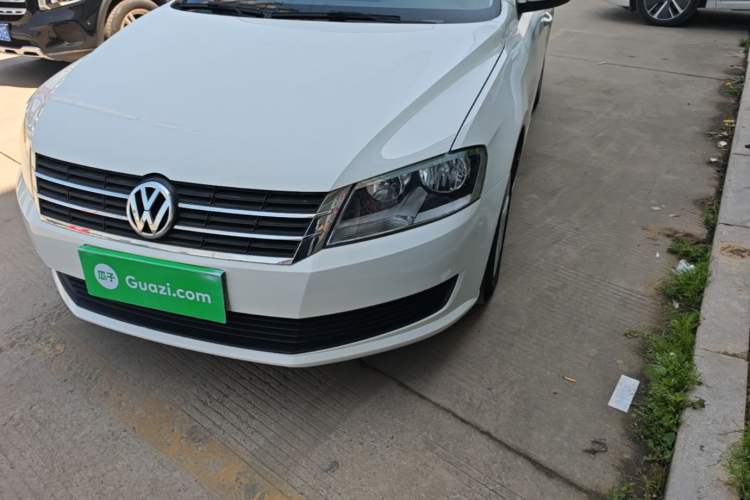 Used Volkswagen Lavida 2013 Revised Classic 1.6L Manual Fashion Edition Left Front Headlight