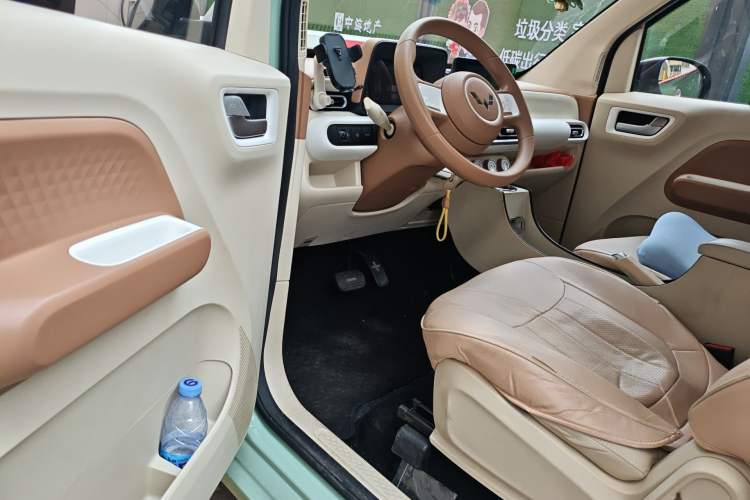 Used Wuling Hongguang MINIEV 2024 3rd Generation 215km Advanced Version Driver Seat