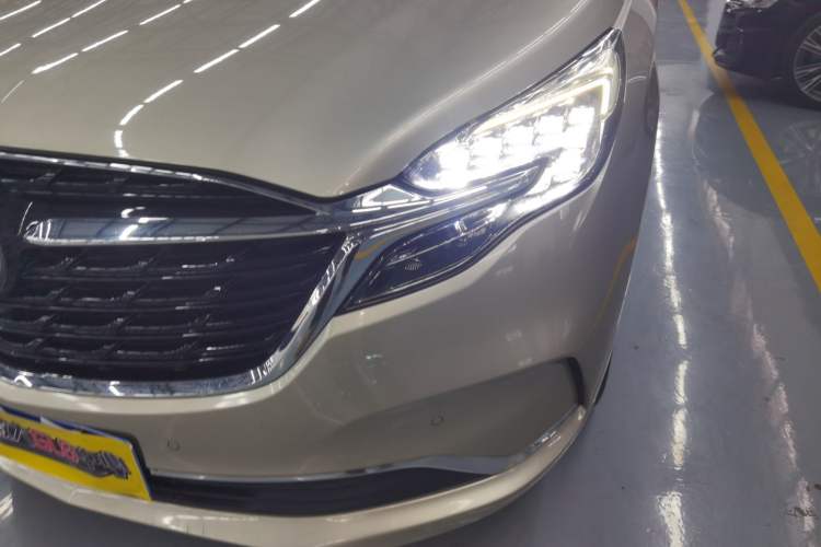 Used Buick GL8 2021 ES Landtrek 653T Luxury Model
