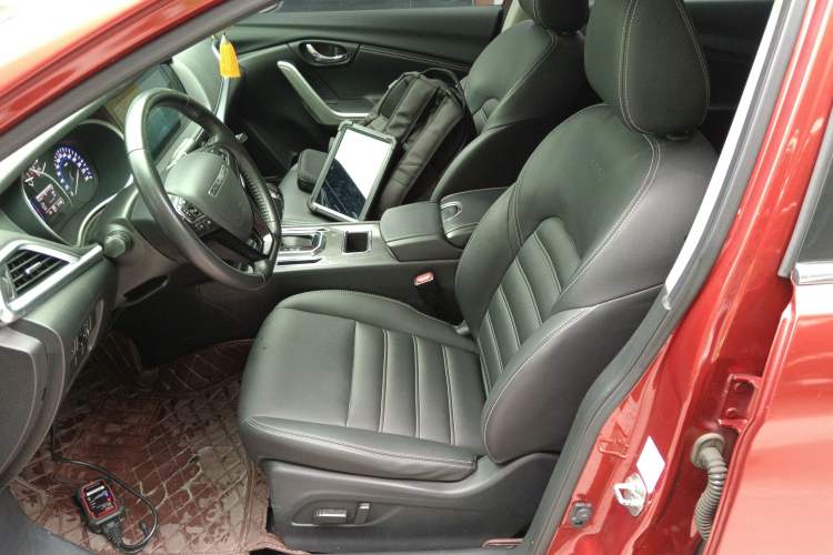 Used Venucia T90 2018 2.0L CVT Smart Connect Luxury Edition China V Standard