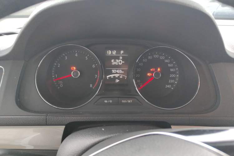 Used Volkswagen Lavida 2015 1.6L Automatic Comfort Edition Instrument Cluster