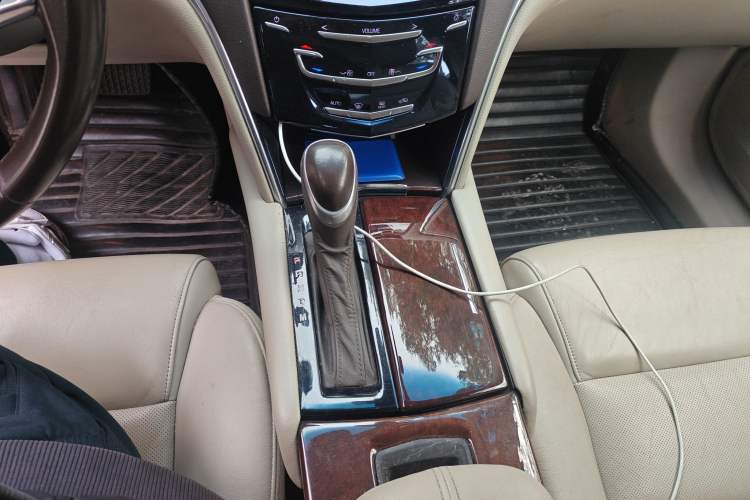 Used Cadillac XTS 2015 28T Comfort Model