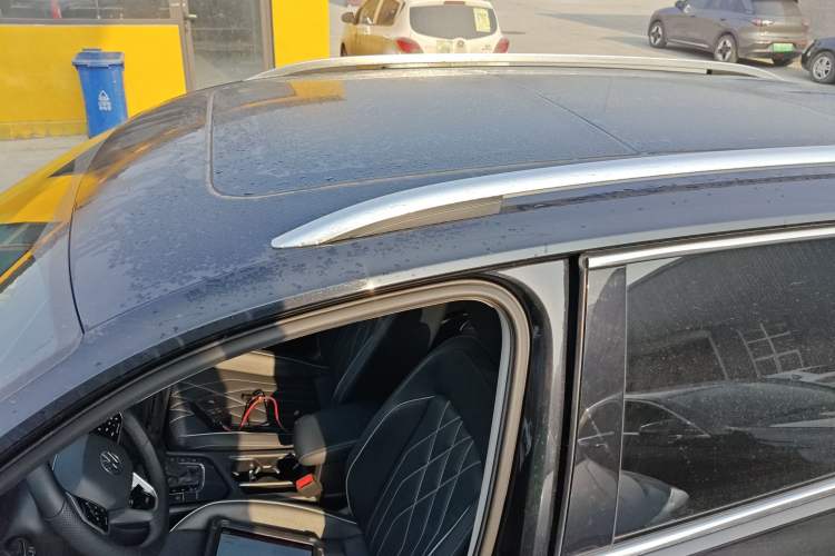 Used Volkswagen Tiguan L 2023 Restyled 330TSI Automatic Two-Wheel Drive R-Line Enhanced Comfort Version
