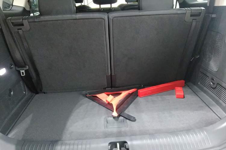 Used Hongqi HS7 PHEV 2024 2.0T PHEV Four-Wheel Drive Flagship Edition 7 Seats
