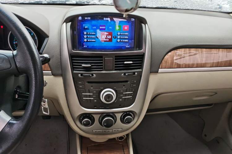 Used Buick Excelle 2015 1.5L Manual Classic Trim
