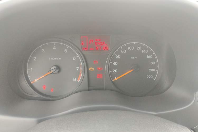 Used Hyundai Verna (older generation) 2014 1.4L Automatic Smart GLS Instrument Cluster