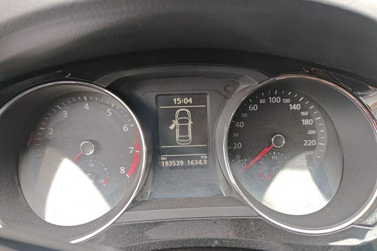 Used Volkswagen Sagitar 2016 230TSI 25th Anniversary Edition Instrument Cluster